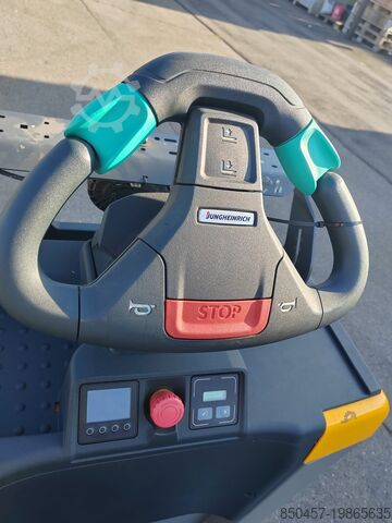 Horizontale Kommissionierer Jungheinrich ECE 225 Li-Ion/ 2.4m/ 2020yy/ 3057mh