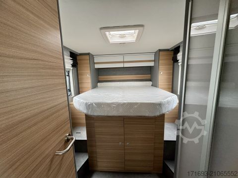 Teilintegriertes Wohnmobil Dethleffs Just 90 T 7052 EB