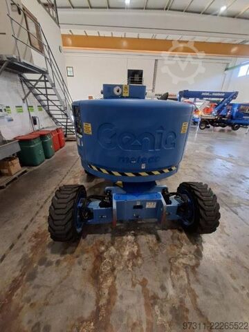 Gelenkteleskoparbeitsbühne Genie Z-45/25J RT