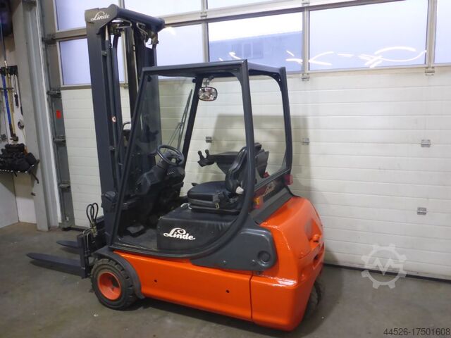 Electric 3-wheel forklift Linde E18