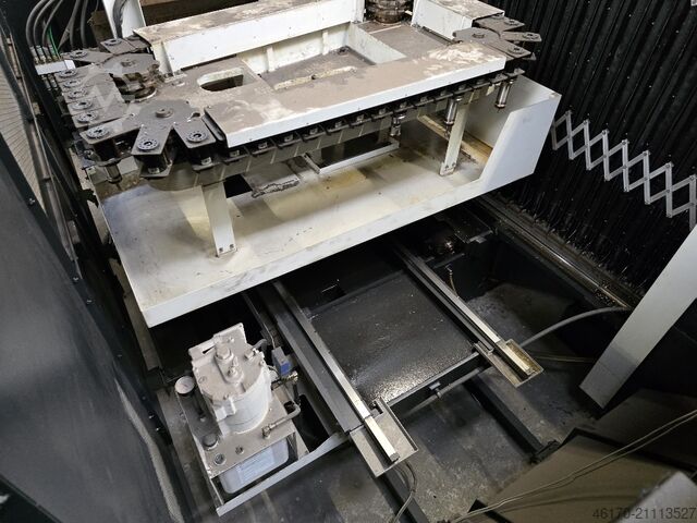 Vertikales Bearbeitungszentrum Mazak VTC 300C II