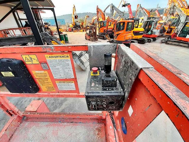 Scherenarbeitsbühne GENIE GS 2668 RT