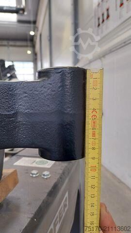 Construction machine Kinshofer Palettenzange / Zange KM 332 V - 1100