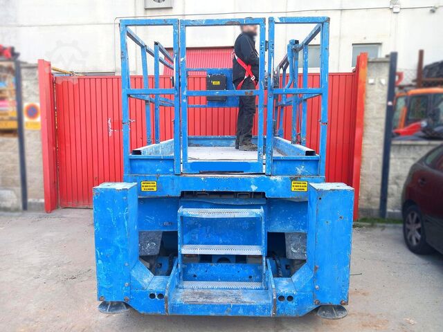 Scherenarbeitsbühne GENIE GS 2668RT