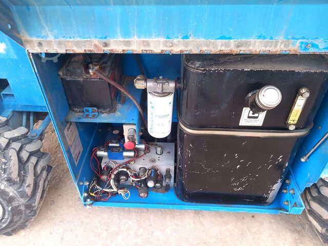 Scherenarbeitsbühne GENIE GS 2668RT