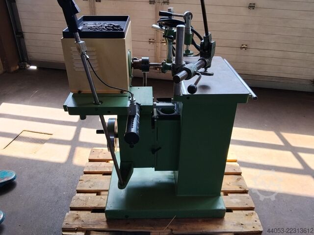 Slot drilling machine MAKA LB1 in top condition  