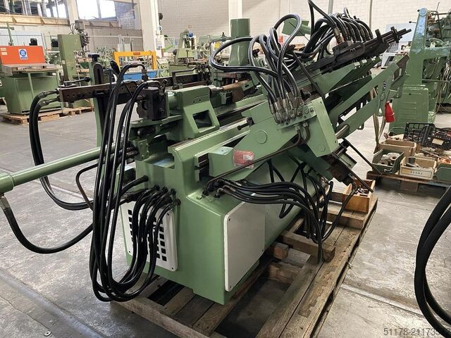 OMA 90/A automatische Holzdrehmaschine mit Lademagazin, maximale Werkstücklänge 900 mm. OMA OMA 90/A