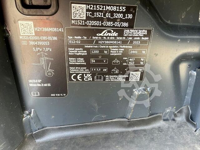 Electric 3-wheel forklift Linde E12-02