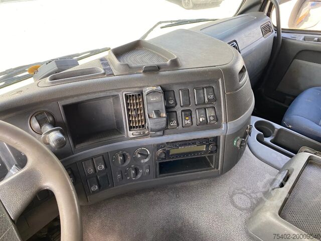 Standard tractor Volvo FM 440 6x4 / Hooklift and Tractor / Hub Reduction