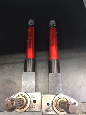 Winkelschraubspindeln mit Steuerung Desoutter 2 x EML51-20J & MODCVI-2