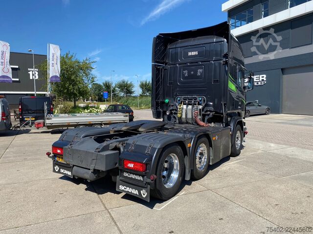 Standard tractor Scania R520 V8 / 6x2/4 / Retarder / Full air suspensio...