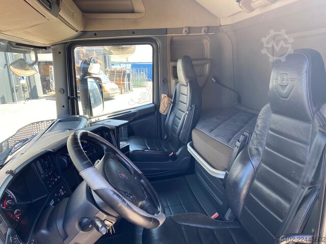 Standard tractor Scania R520 V8 / 6x2/4 / Retarder / Full air suspensio...