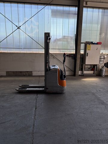 Pallet Stackers Still EXV 12i