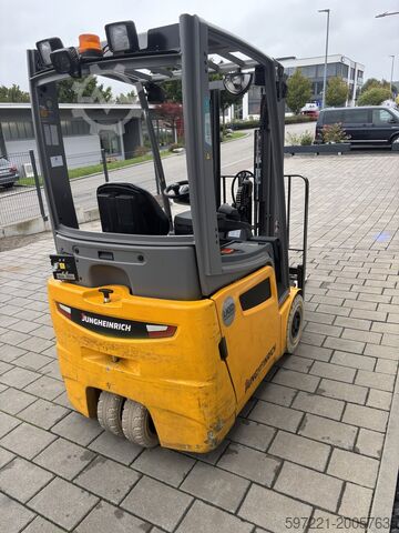 Electric - 3 wheels Jungheinrich EFG 215