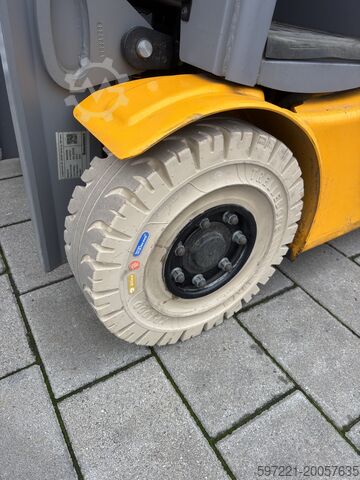 Electric - 3 wheels Jungheinrich EFG 215