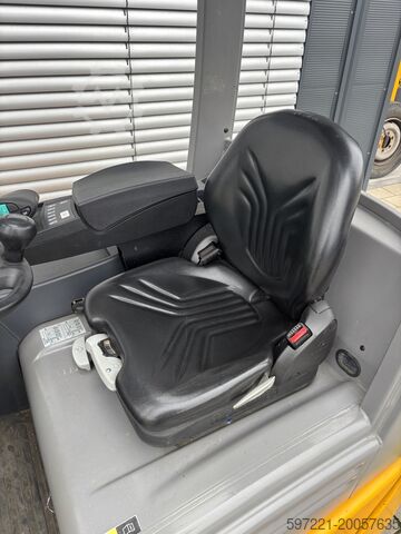 Electric - 3 wheels Jungheinrich EFG 215