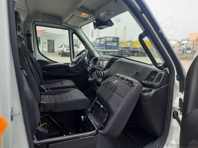 Curtain sider van IVECO Daily 35S16H3.0A8Y Pritsche 4,10m / AHK / Klima
