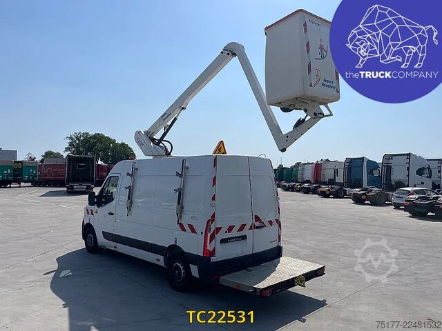 Lifting platform Renault Master