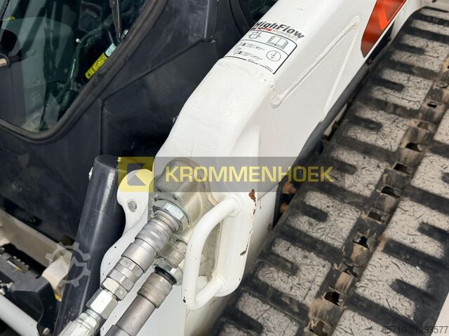 Laderaupe Bobcat T 76 + Laser Grader 244 cm