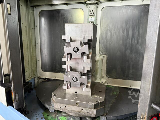 Horizontal machining center Doosan HC 400