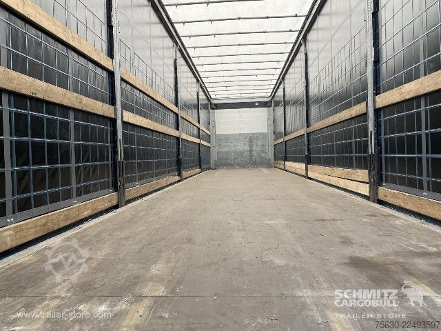 Open semitrailer with tarp Schmitz Cargobull Semitrailer Curtainsider Standard