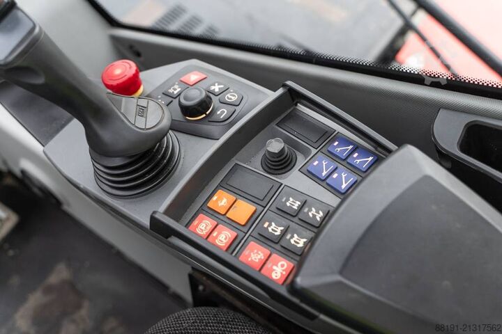 Telehandler Manitou MRT 1845