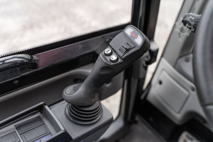 Telehandler Manitou MRT 1845