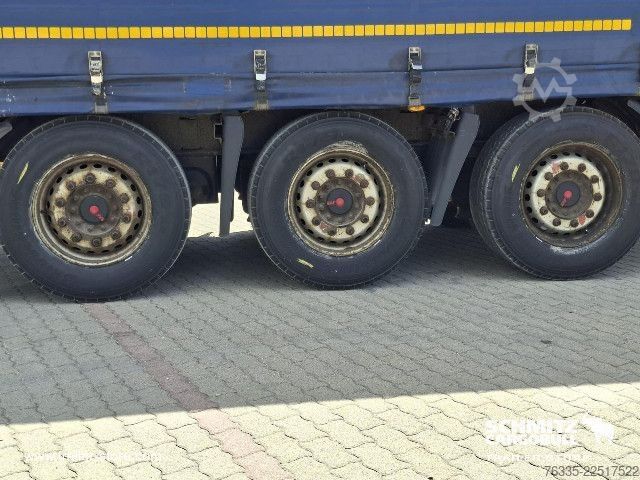 Open semitrailer with tarp Kögel Curtainsider Mega