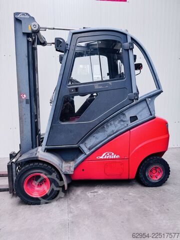 Treibgasstapler Linde H 30 T Triplex Kabine