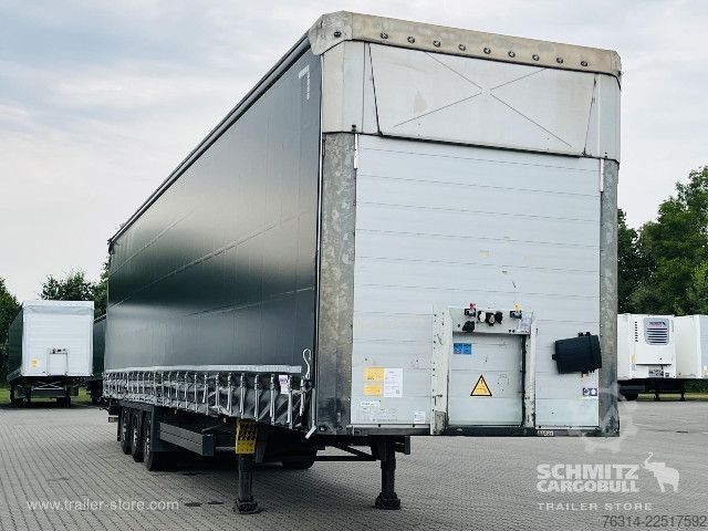 Auflieger mit Pritsche & Plane Schmitz Cargobull Curtainsider Mega Getränke