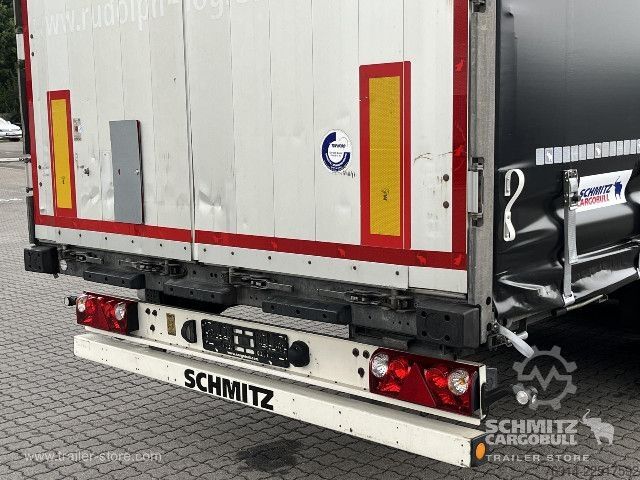 Auflieger mit Pritsche & Plane Schmitz Cargobull Curtainsider Mega Getränke