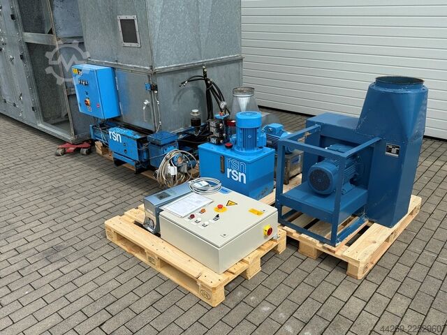Extraction system with Höcker Polytechnik briquetting press Höcker Polytechnik 