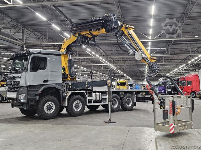 Ladepritsche Mercedes-Benz AROCS 3253 8x8 / 65 t/m CRANE + JIB + WINCH / K...
