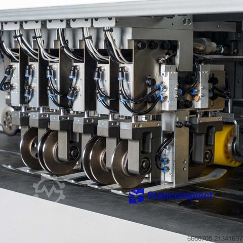 Cardboard packaging machine KDT Machinery WG8C1-2400S