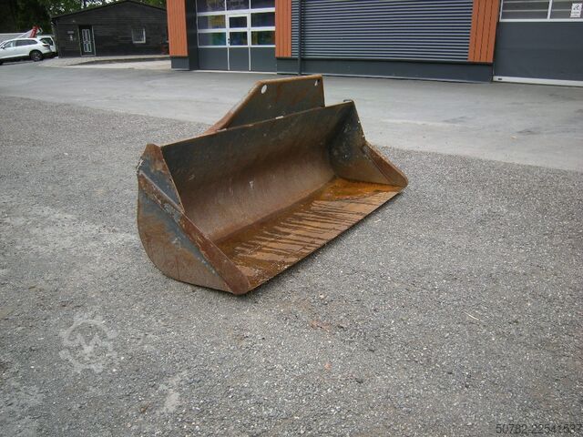 Teleskoparmstapler Merlo TRE EMME Ladeschaufel ZM2