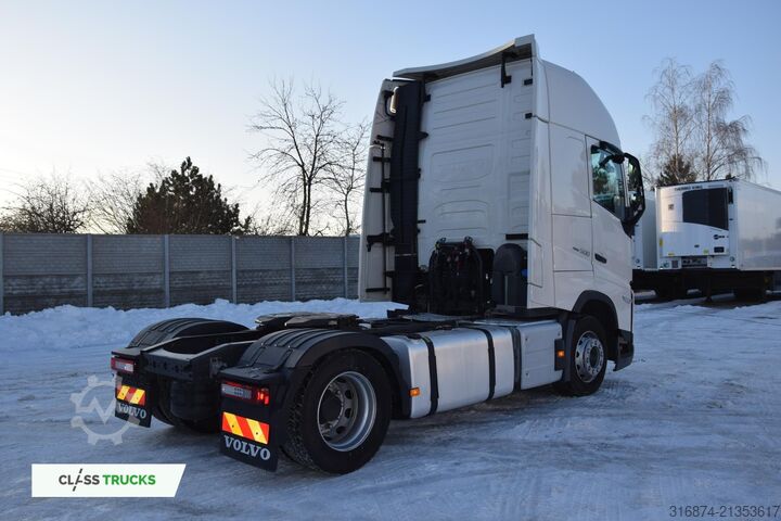Standard tractor unit VOLVO FH 500 Globetrotter XL Varios