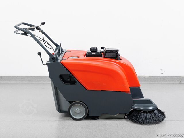 Hako Sweepmaster P800 - Benzin Hako Sweepmaster P800 - Benzin - 2017y