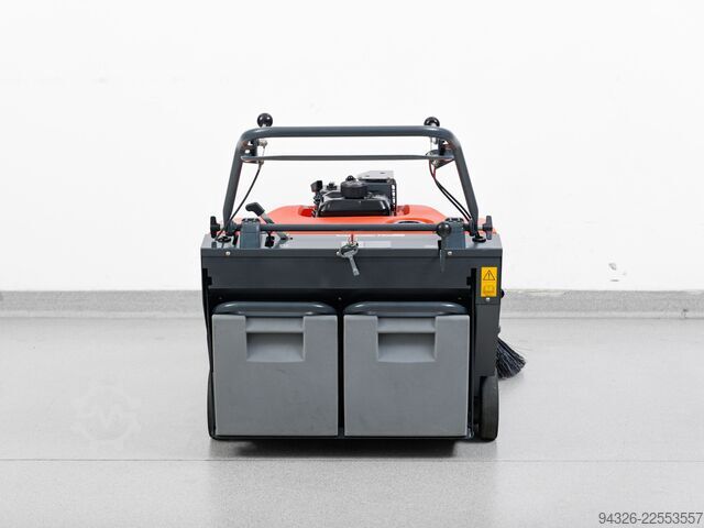 Hako Sweepmaster P800 - Benzin Hako Sweepmaster P800 - Benzin - 2017y