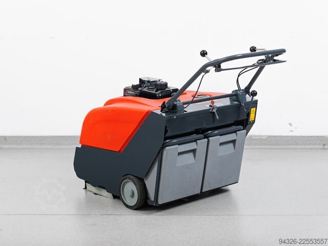 Hako Sweepmaster P800 - Benzin Hako Sweepmaster P800 - Benzin - 2017y