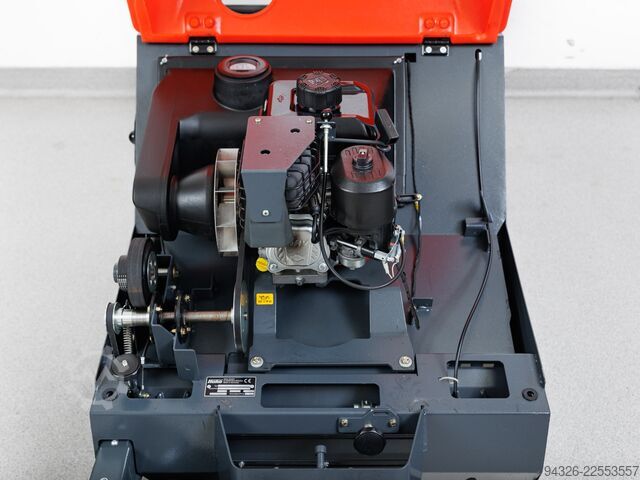 Hako Sweepmaster P800 - Benzin Hako Sweepmaster P800 - Benzin - 2017y