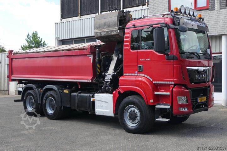 Tipper with crane MAN TGS 26.480 | 6X6 | 2 Side Tipper + Hydraulic du...