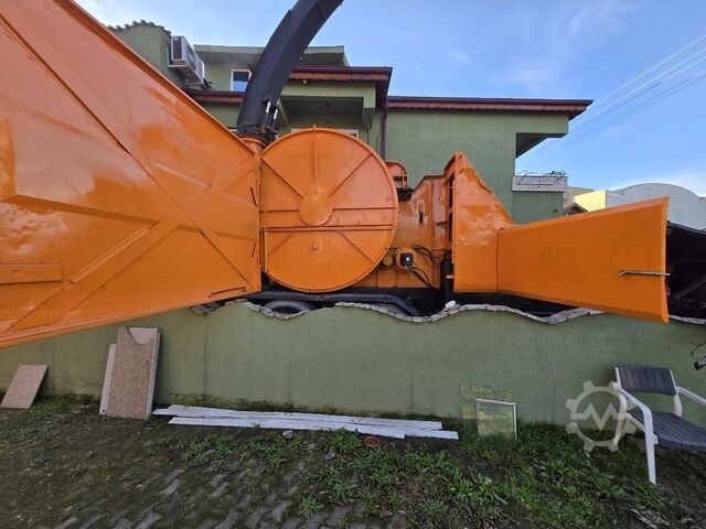 Mobile shredding plant Doppstadt Dh 910