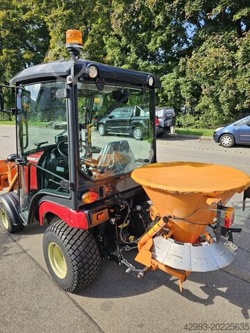 Winter maintenance equipment Yanmar SA221