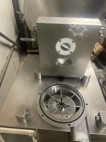 Continuous vacuum filler Iozzelli X130