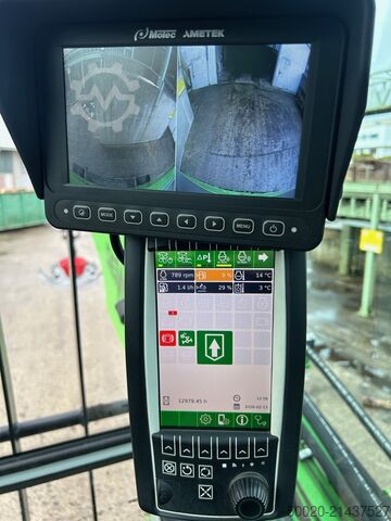 Sennebogen log handling excavator Bagger 723 E