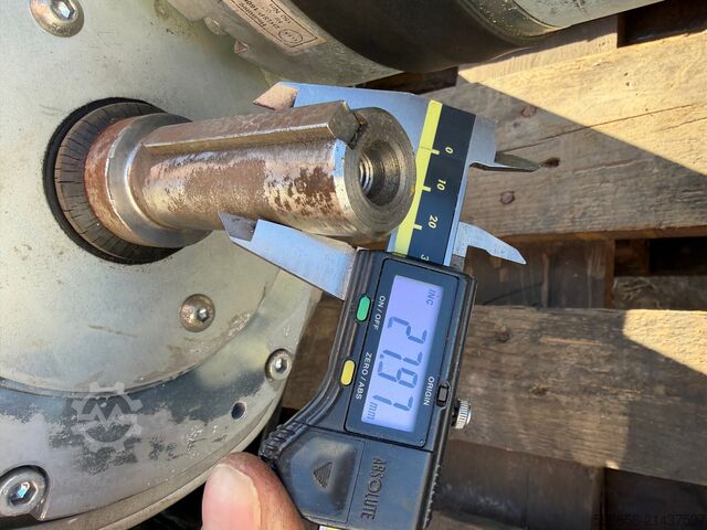 5.5 kW 400V electric motor with DC electromagnetic brake 150 Nm Silnik elektryczny 5.5 kW 400V z hamulcem elektromagnetycznym DC 150 Nm Silnik elektryczny 5.5 kW 400V z hamulcem elektromagnetycznym DC 150 Nm