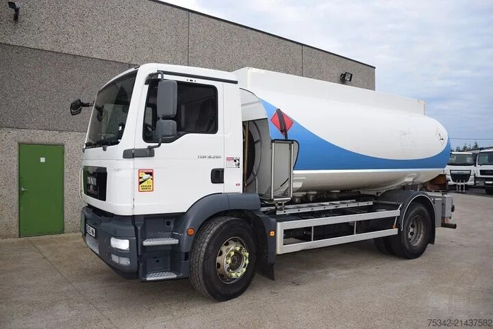 Tanker truck MAN TGM 18.290