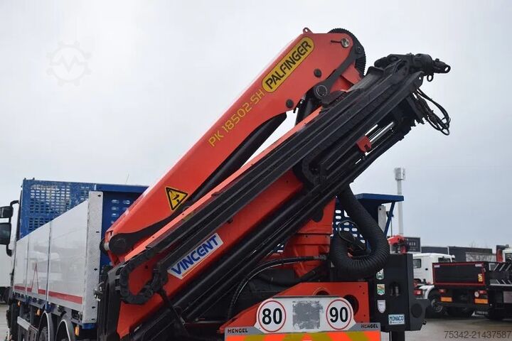 Loading platform Renault C480 + Palfinger