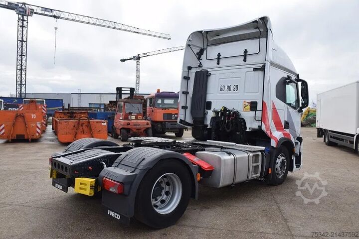 Standard-SZM Iveco S-WAY AT460S