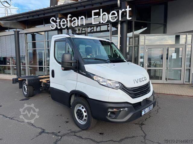 Chassis with cab Iveco Daily 35S14 HA8 Fahrgestell *R3.450mm*AHK*Luft*